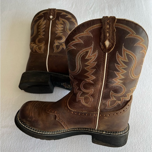 Justin Riding Boots - Picture 2 of 10